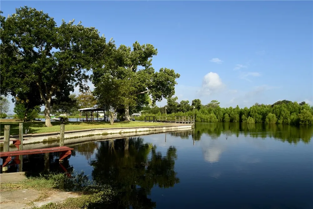 155 Harbor Mathis, TX 78368