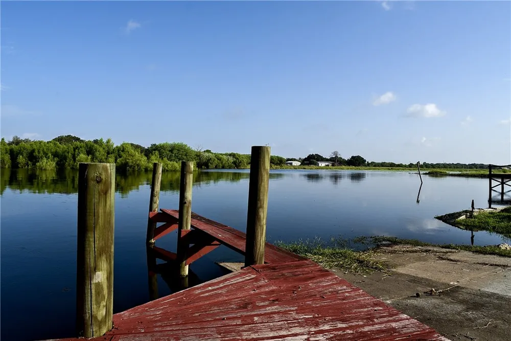 155 Harbor Mathis, TX 78368