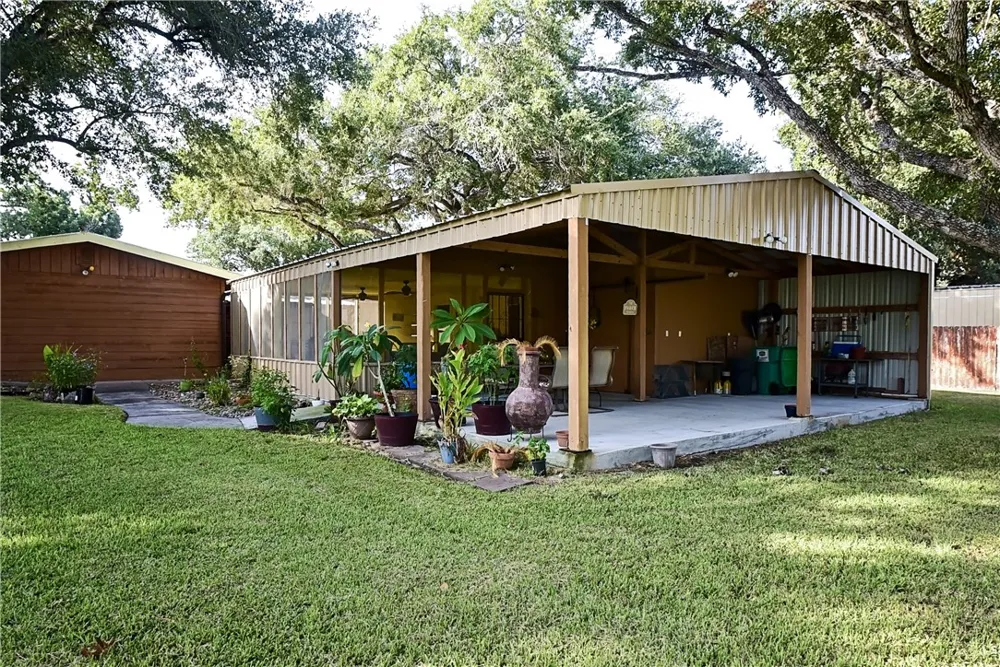 155 Harbor Mathis, TX 78368
