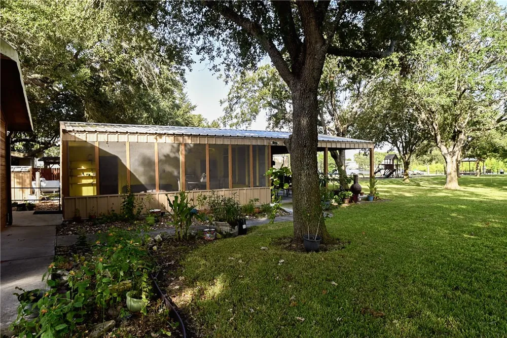 155 Harbor Mathis, TX 78368