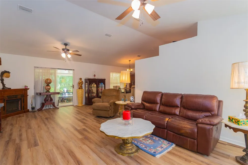 10 SEQUOIA DRIVE TRACE Ocklawaha, FL 32179