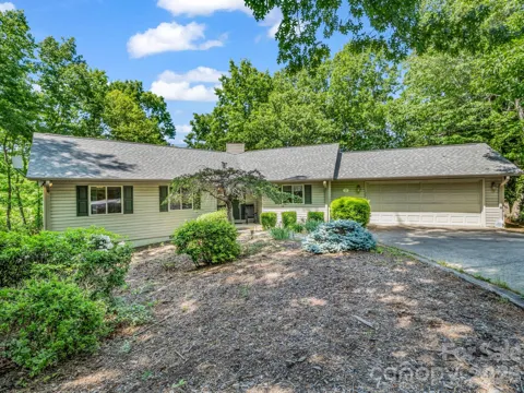 120 Lakewood Drive