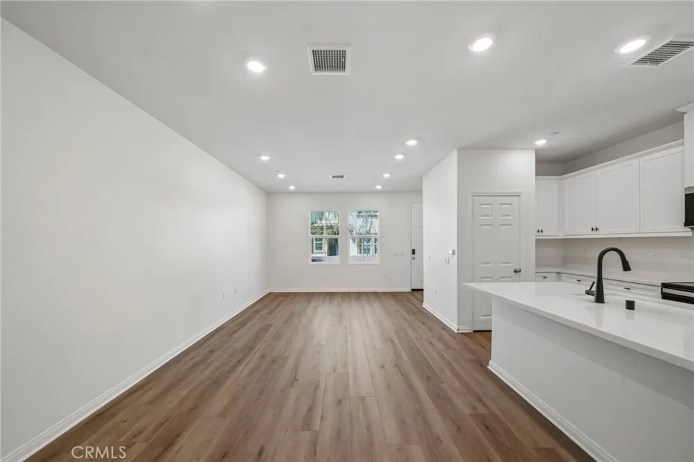 4271 E Carmel Privado Street Ontario, CA 91761