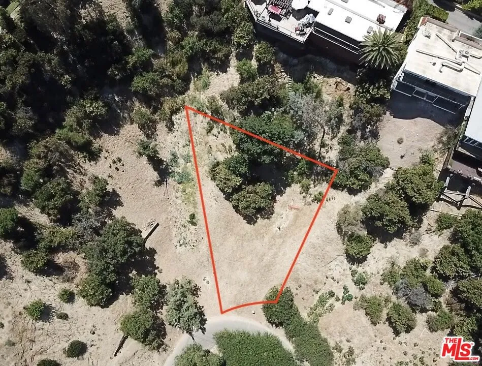 4601 Ensenada Drive Woodland Hills, CA 91364