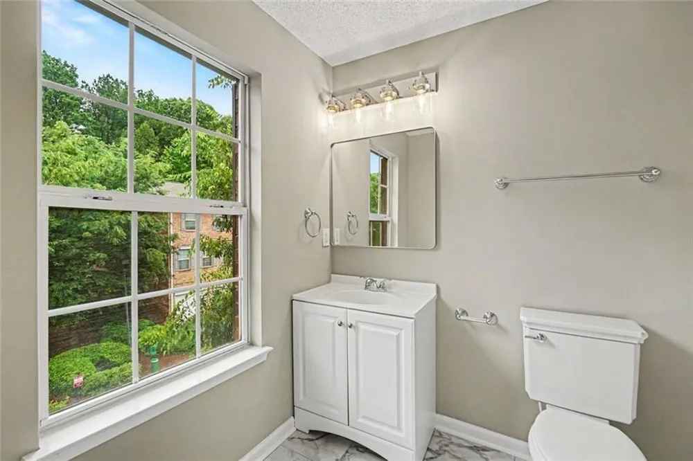 402 Heritage Park Trace NW #21 Kennesaw, GA 30144
