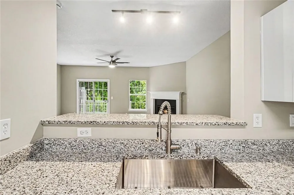 402 Heritage Park Trace NW #21 Kennesaw, GA 30144