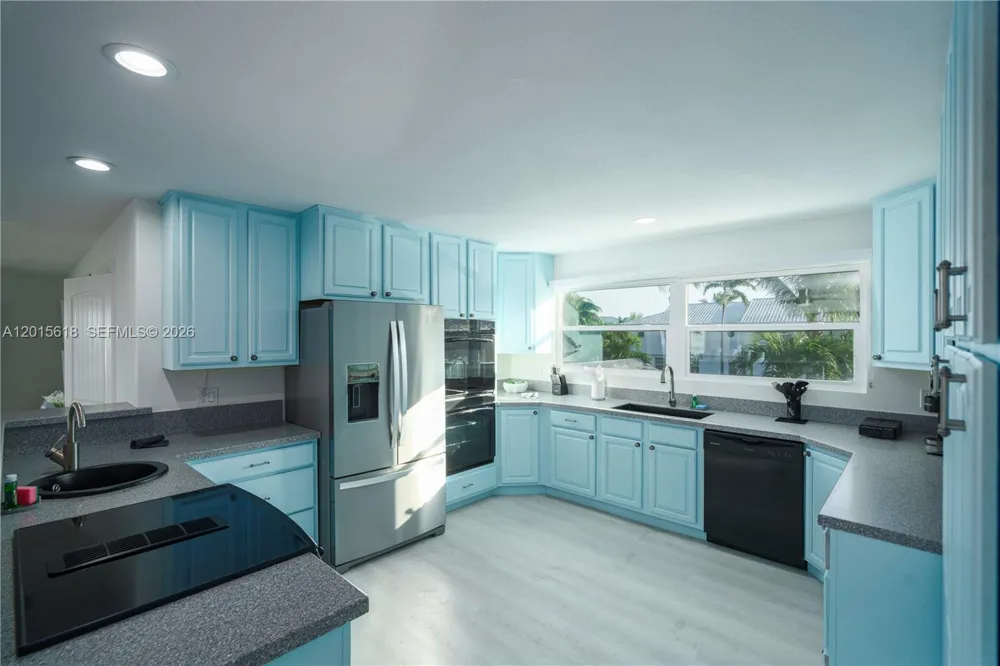 474 Peninsula Dr Fort Pierce, FL 34946