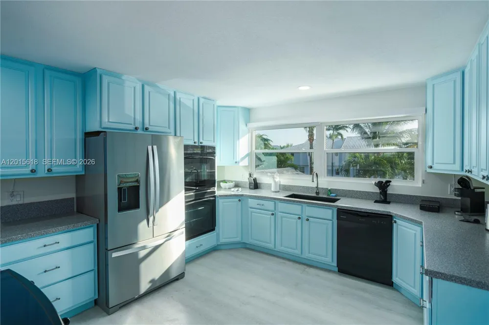 474 Peninsula Dr Fort Pierce, FL 34946