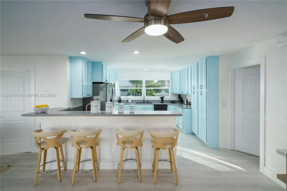 474 Peninsula Dr Fort Pierce, FL 34946