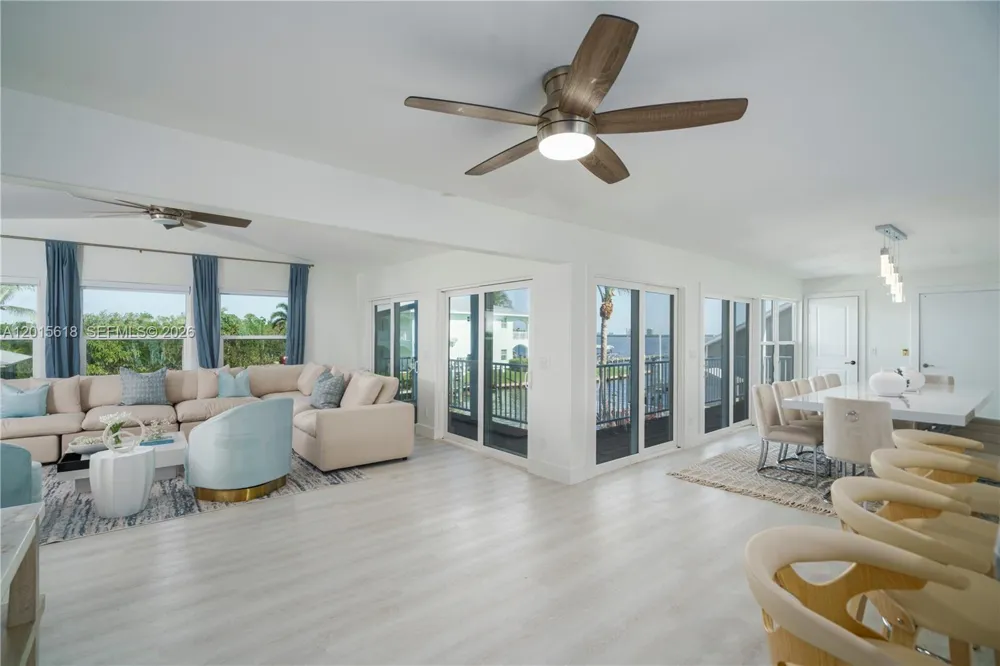 474 Peninsula Dr Fort Pierce, FL 34946
