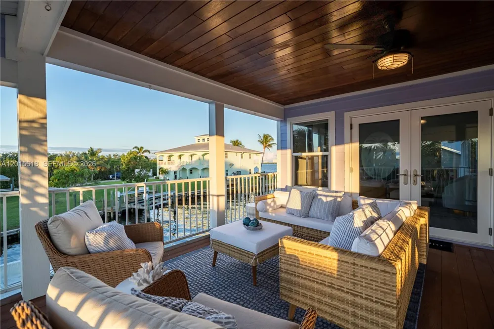 474 Peninsula Dr Fort Pierce, FL 34946