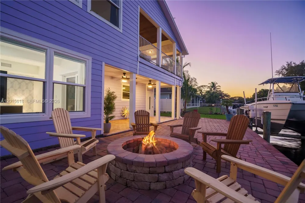 474 Peninsula Dr Fort Pierce, FL 34946