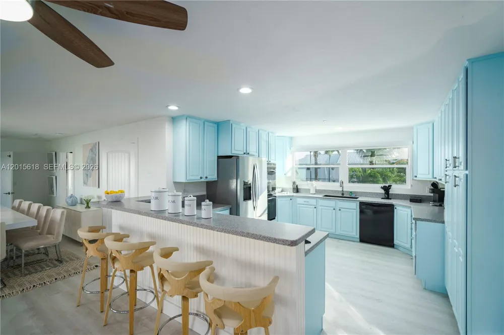 474 Peninsula Dr Fort Pierce, FL 34946