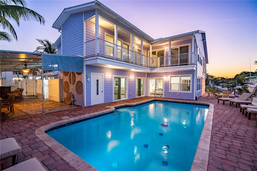 474 Peninsula Dr Fort Pierce, FL 34946