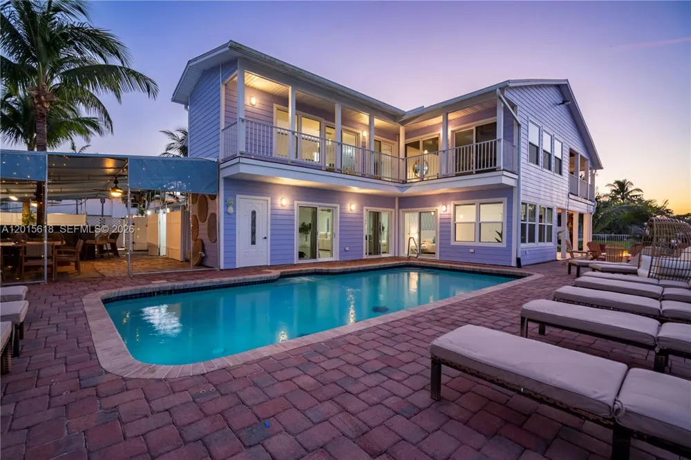 474 Peninsula Dr Fort Pierce, FL 34946