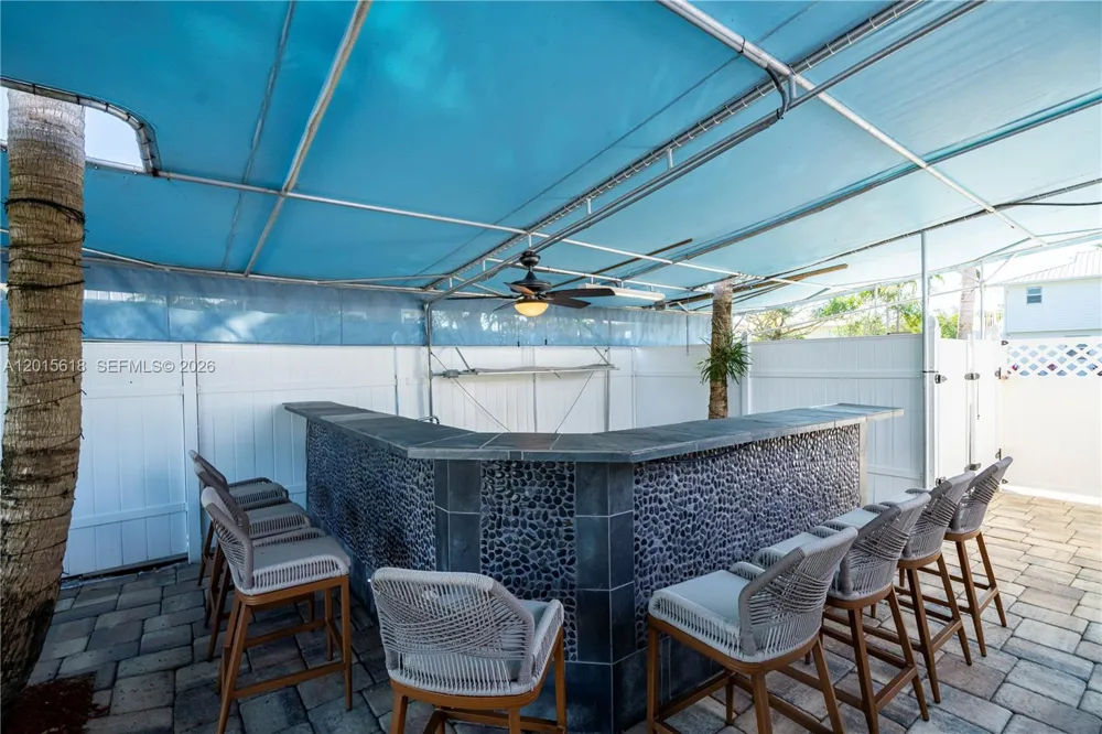 474 Peninsula Dr Fort Pierce, FL 34946