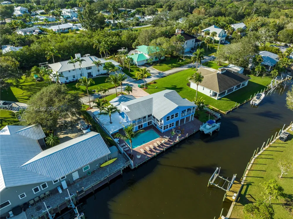 474 Peninsula Dr Fort Pierce, FL 34946
