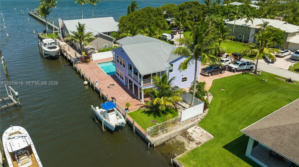 474 Peninsula Dr Fort Pierce, FL 34946