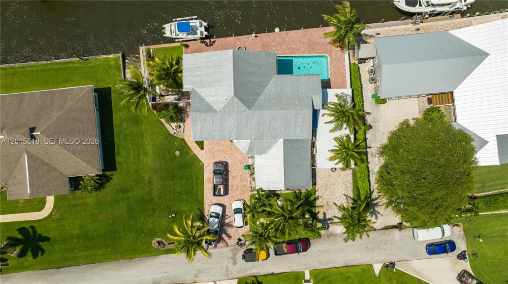 474 Peninsula Dr Fort Pierce, FL 34946