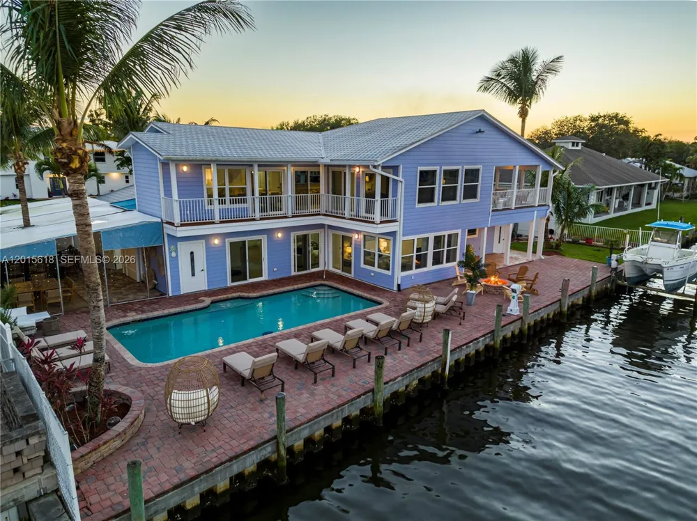 474 Peninsula Dr Fort Pierce, FL 34946