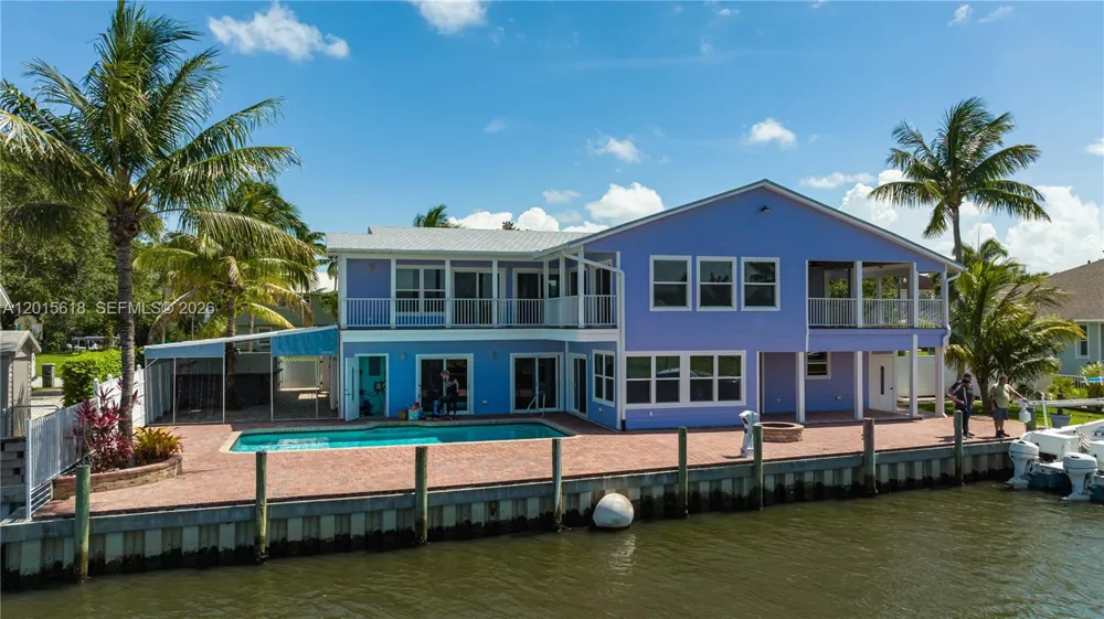 474 Peninsula Dr Fort Pierce, FL 34946