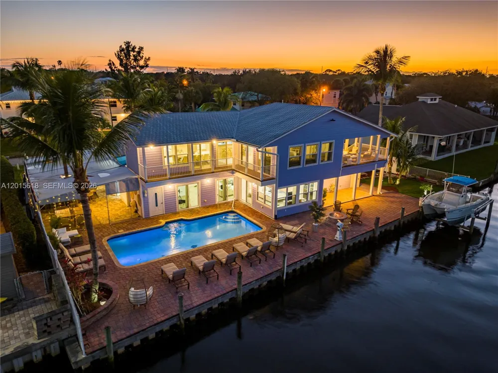 474 Peninsula Dr Fort Pierce, FL 34946