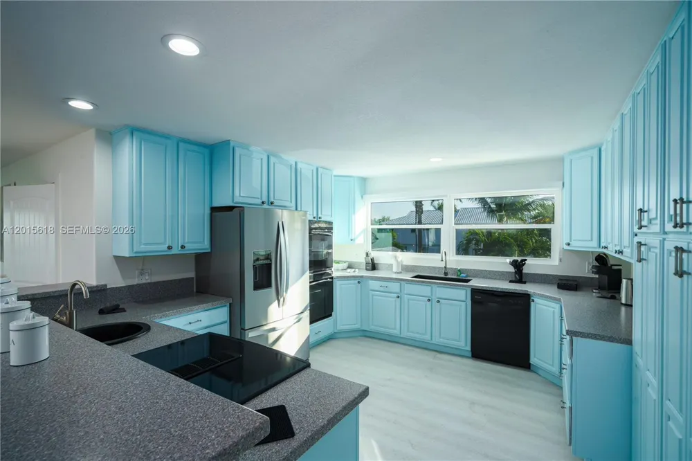 474 Peninsula Dr Fort Pierce, FL 34946
