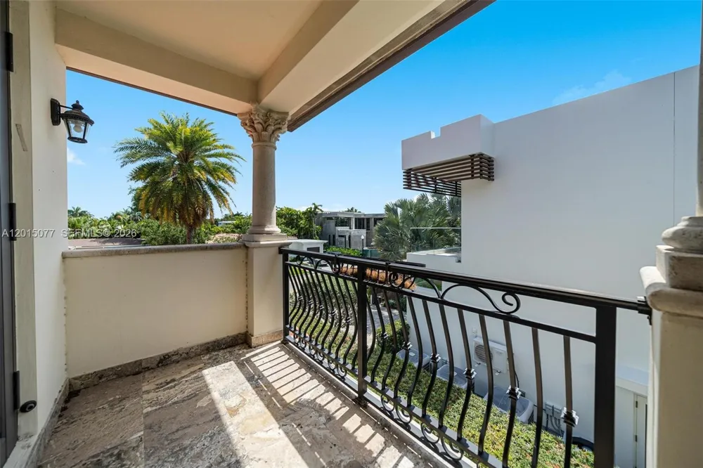 1251 99th St Bay Harbor Islands, FL 33154