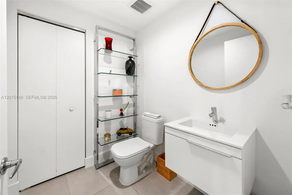 17111 Biscayne Blvd #606 North Miami Beach, FL 33160