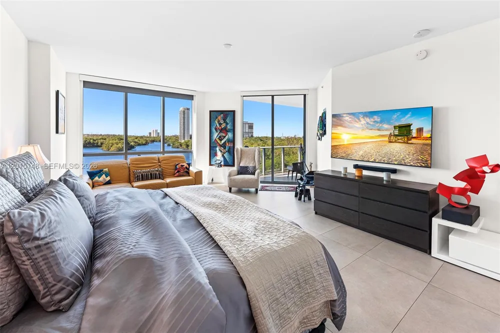 17111 Biscayne Blvd #606 North Miami Beach, FL 33160