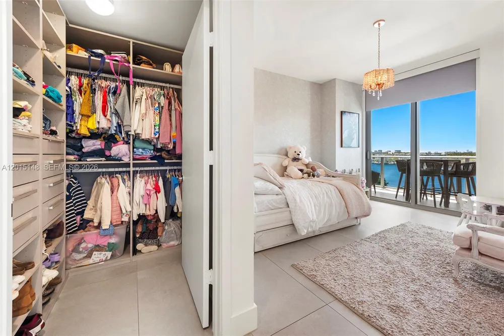 17111 Biscayne Blvd #606 North Miami Beach, FL 33160