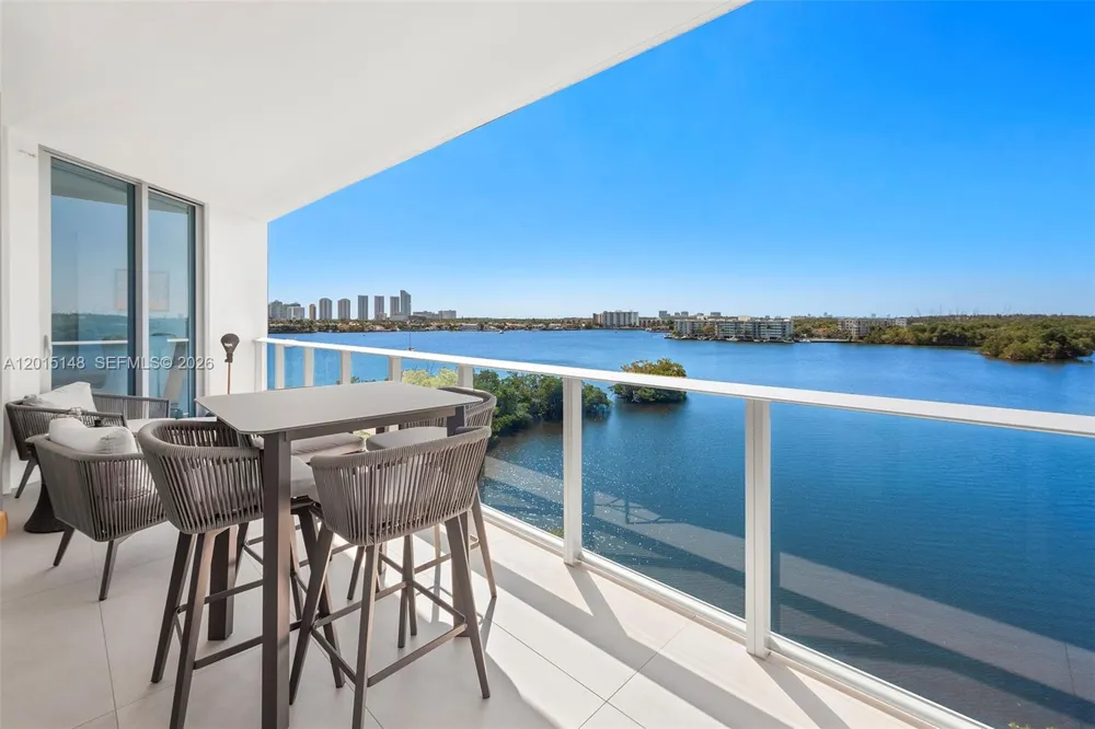17111 Biscayne Blvd #606 North Miami Beach, FL 33160