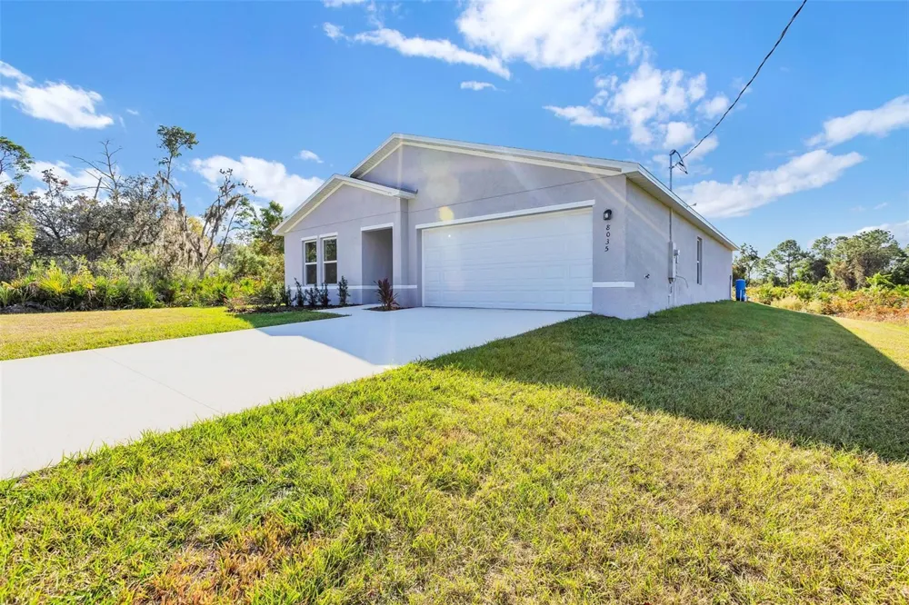 8614 GRANADA BOULEVARD Sebring, FL 33872