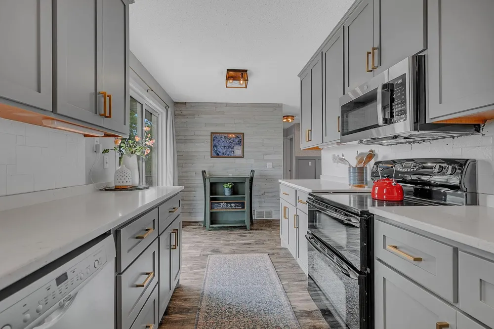 16758 County Road 49 Cold Spring, MN 56320