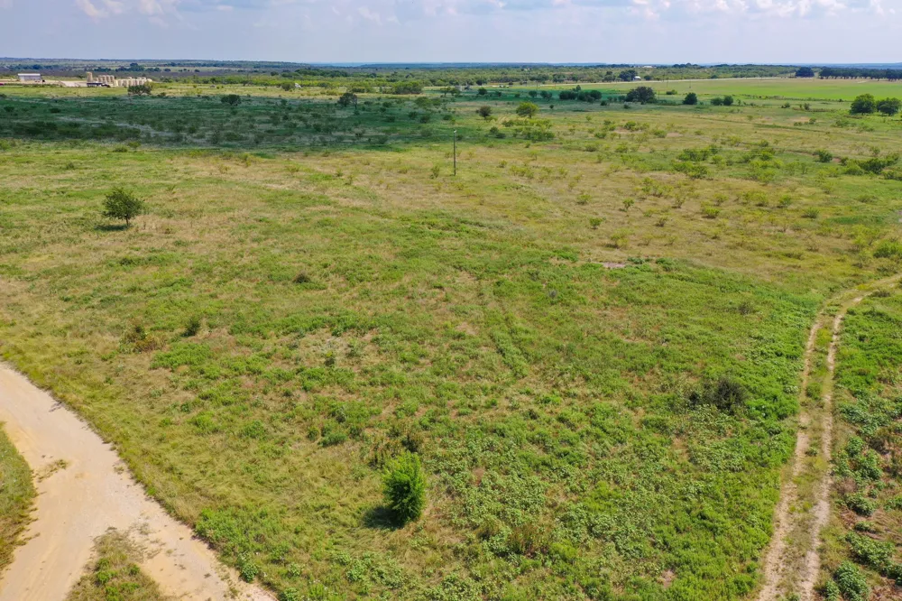 29 Ballard Road Jacksboro, TX 76458
