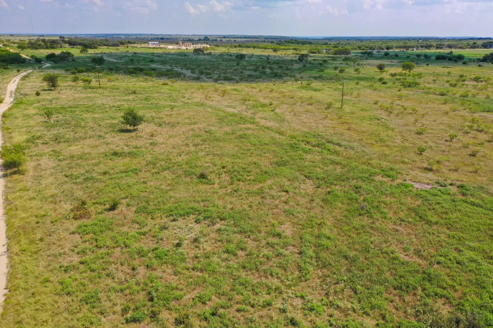 29 Ballard Road Jacksboro, TX 76458