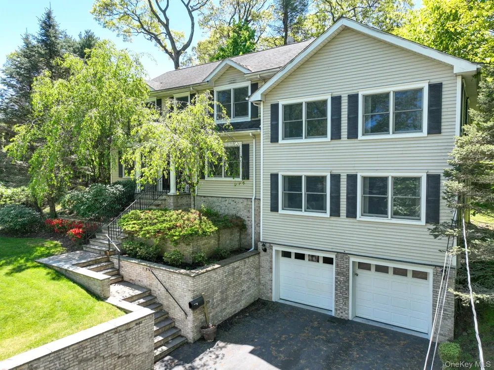 34 Glenwood Road Harrison, NY 10528