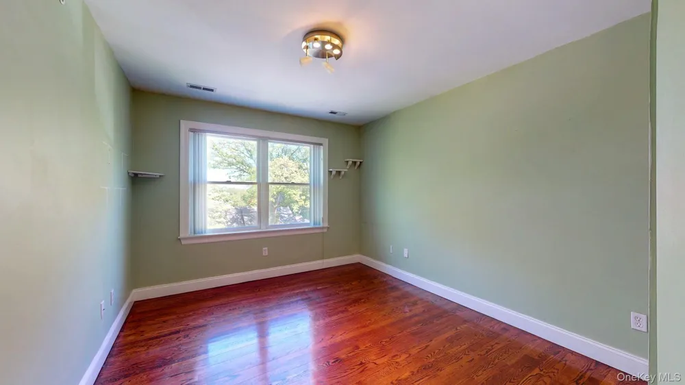 34 Glenwood Road Harrison, NY 10528