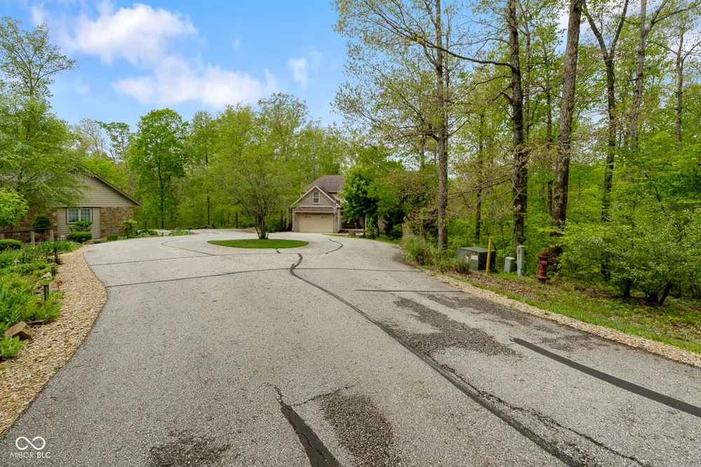 151 Hilltop Lane Nashville, IN 47448