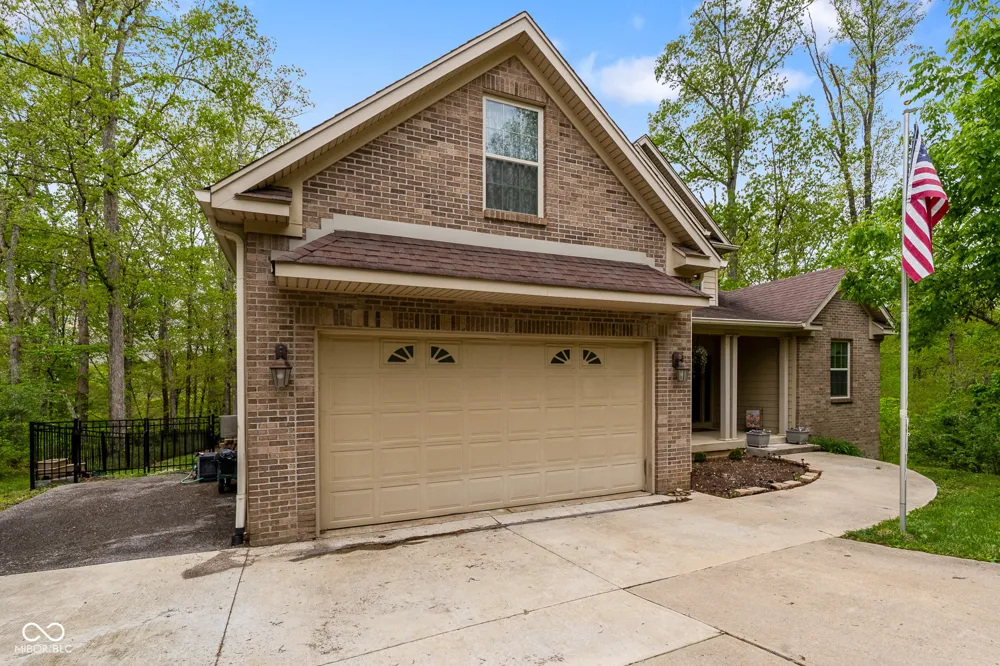 151 Hilltop Lane Nashville, IN 47448