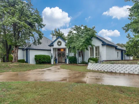 1828 Valley View Drive
