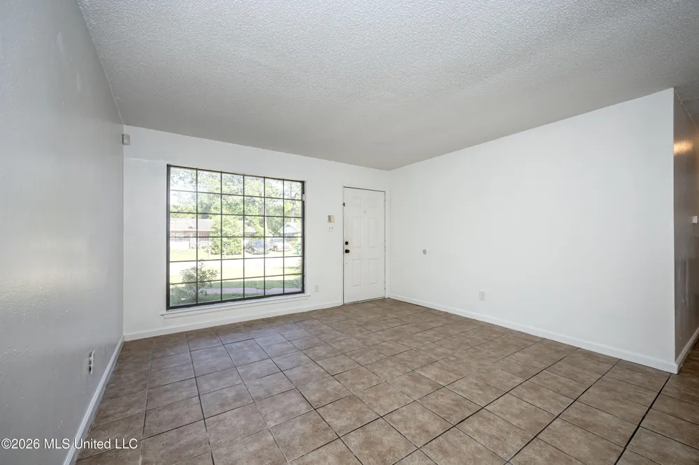 5612 Rose Drive Moss Point, MS 39563