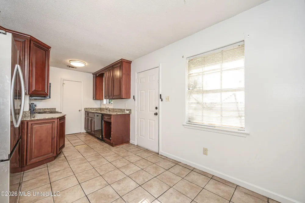 5612 Rose Drive Moss Point, MS 39563