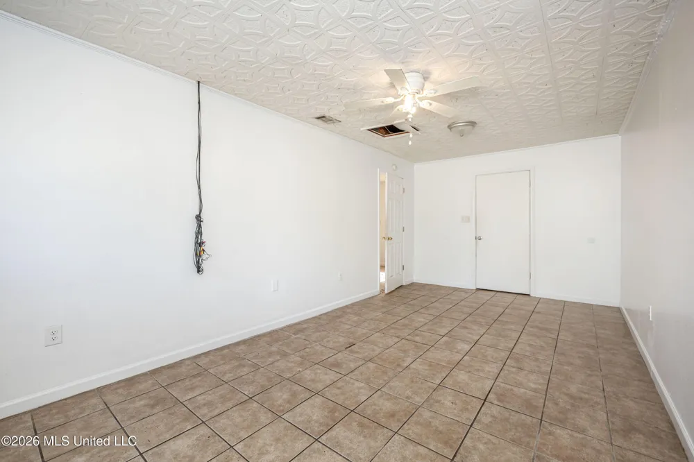 5612 Rose Drive Moss Point, MS 39563