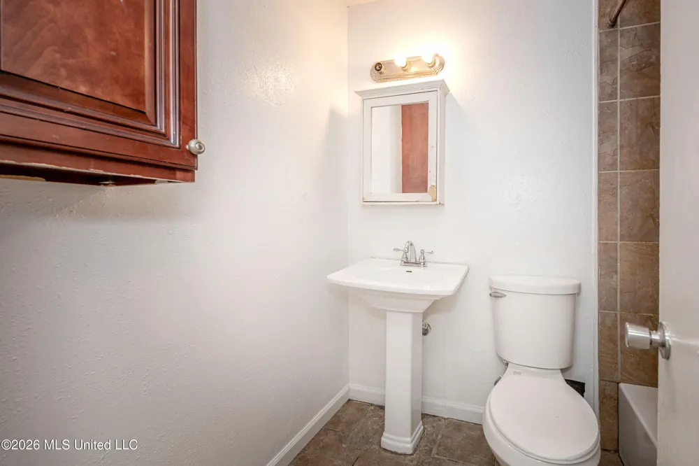 5612 Rose Drive Moss Point, MS 39563