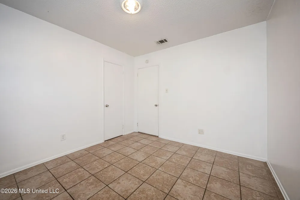 5612 Rose Drive Moss Point, MS 39563