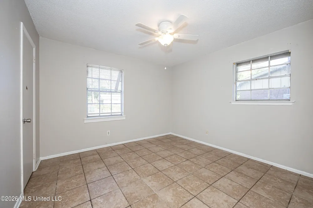 5612 Rose Drive Moss Point, MS 39563