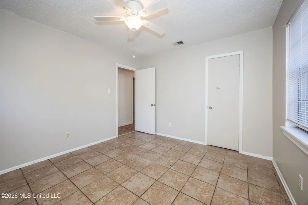 5612 Rose Drive Moss Point, MS 39563