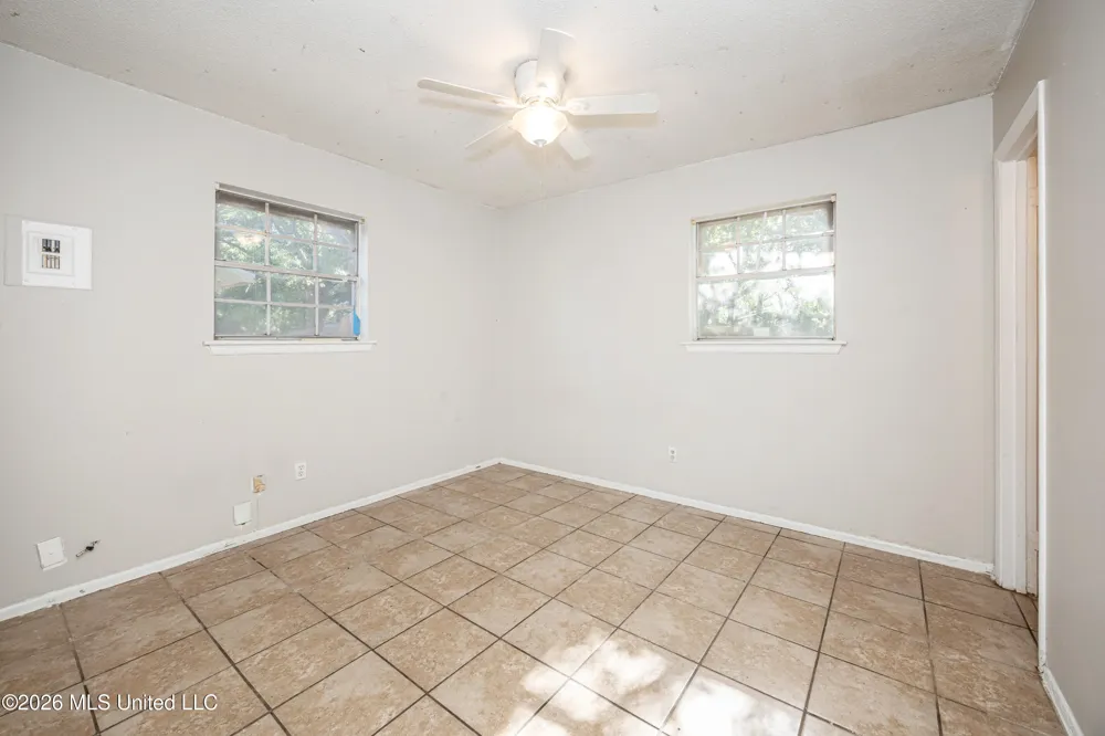 5612 Rose Drive Moss Point, MS 39563