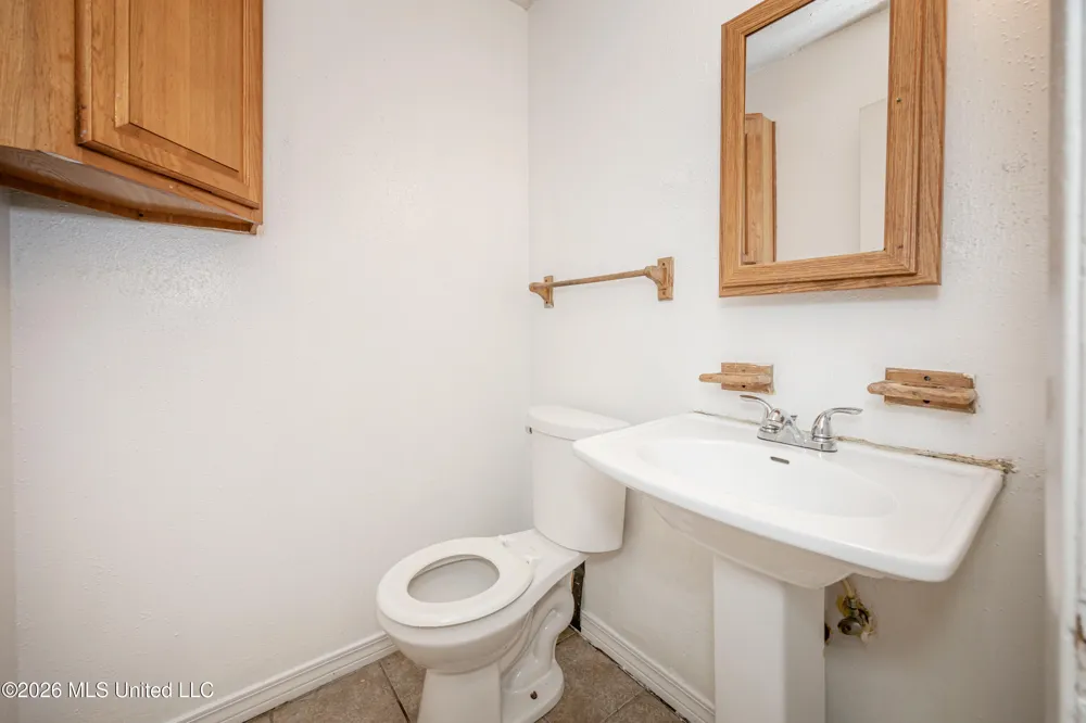 5612 Rose Drive Moss Point, MS 39563